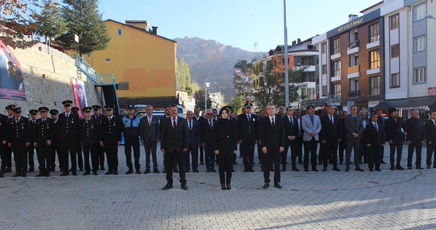 Sarıveliler ilçesinde 10 Kasım Atatürk'ü Anma ve Atatürk Haftası 