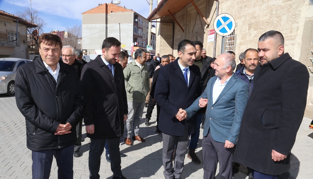 Karaman Belediye Başkanı Savaş Kalaycı, seçim çalışmaları kapsamında ziyaret turuna