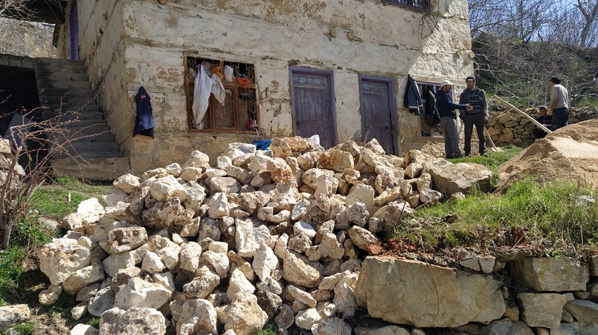 Sarıveliler Müftülüğü, Kur'an kursu olarak hizmet veren Çakıllar Mahallesi'ndeki binada