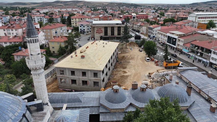 Konya Büyükşehir Belediye Başkanı Uğur İbrahim Altay, Büyükşehir Belediyesi tarafından